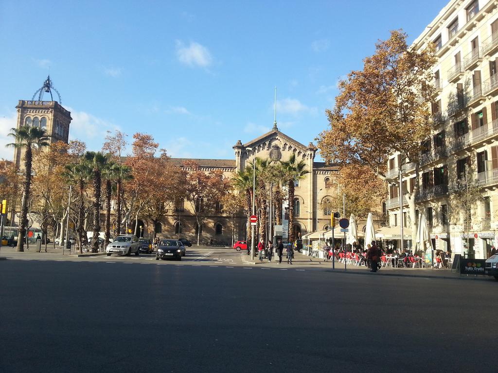 Estudios Pelayo Guest House Barcelona Exterior foto